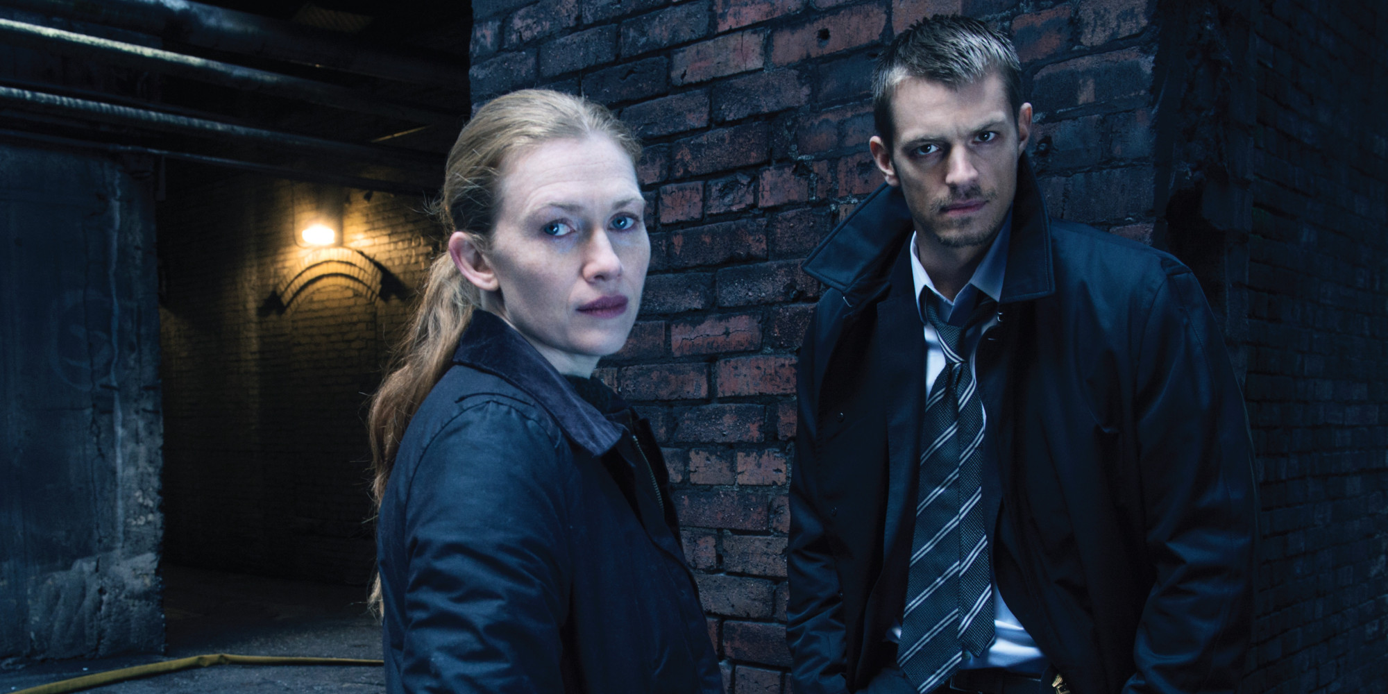 Sarah Linden (Mireille Enos) and Stephen Holder (Joel Kinnaman)  in The Killing