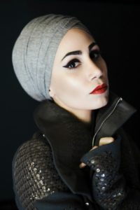 Tahereh Mafi Furthermore